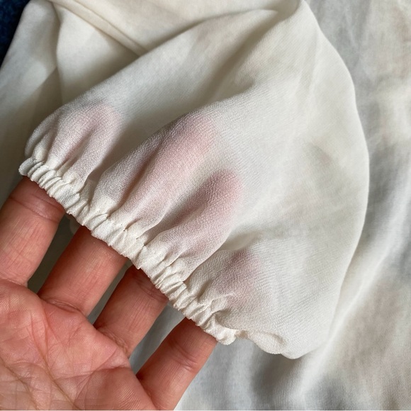 🐚 CLASSY BOW TIE PUFF SLEEVE SHEER BLOUSE! - Picture 9 of 15